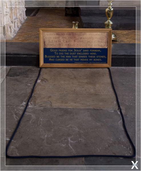 Надгробие Уильяма Шекспира в церкви С...