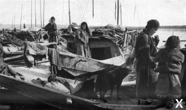 Дома-лодки в Кетсе, 1914 год