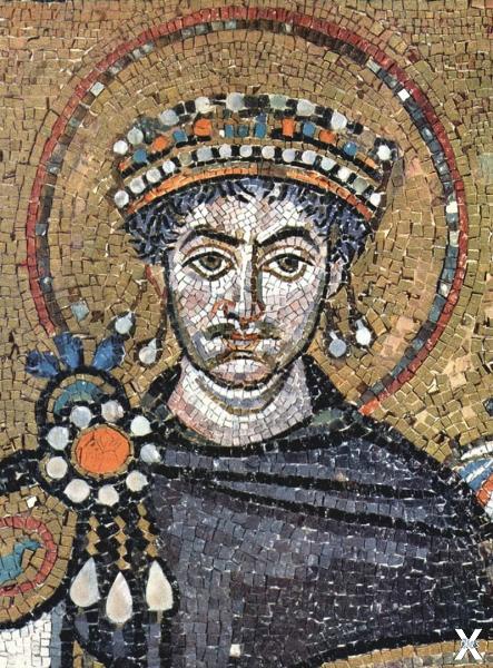 Император Юстиниан. Мозаика в базилик...
