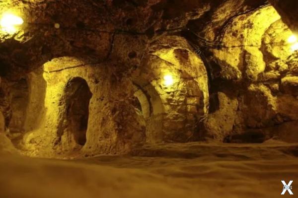 Подземный город Деринкую, Турция