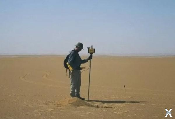 Определение толщины песка в пустыне в...
