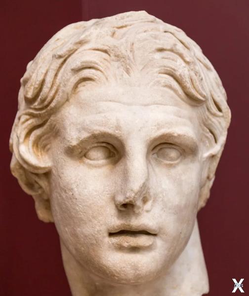 Голова мраморной статуи Александра, П...