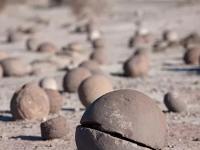 Каменные шары острова Чамп в России