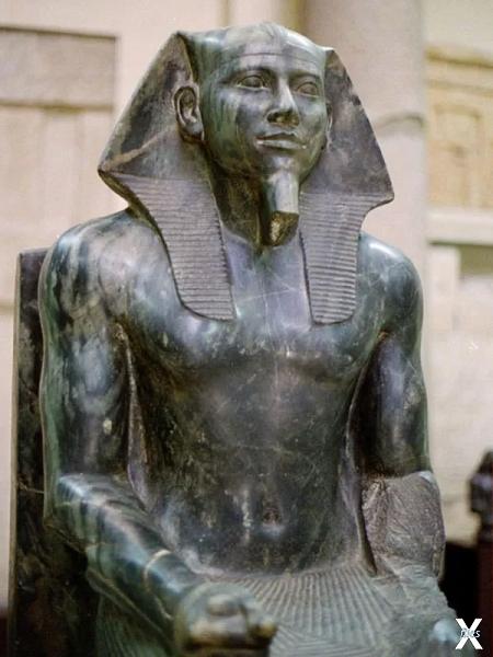 Диоритовая статуя Хафра. Египетский м...