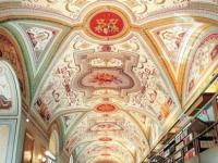 Тайны библиотеки Ватикана: что хранят 85 километров засекреченных стеллажей