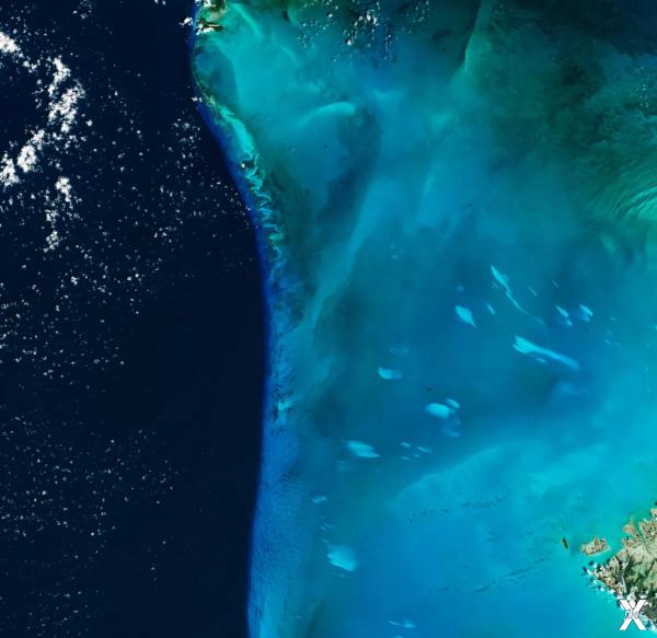 Спутниковый снимок Атлантического оке...