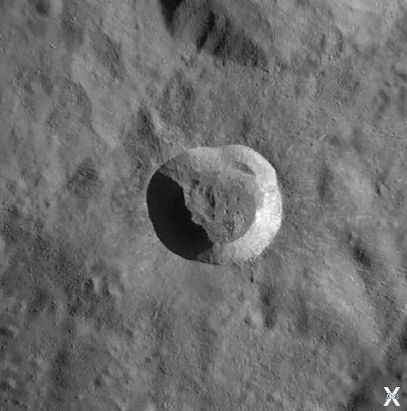 22-километровый кратер Джордано Бруно