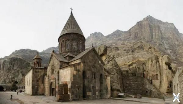 В монастыре Гегард в Армении Копье Ло...