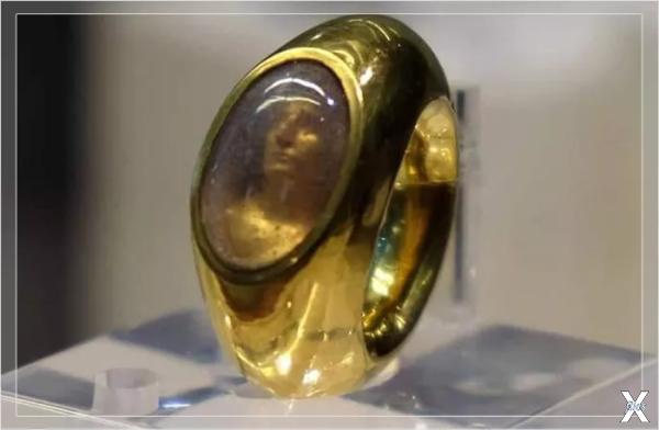 Уникальное кольцо из древней гробницы
