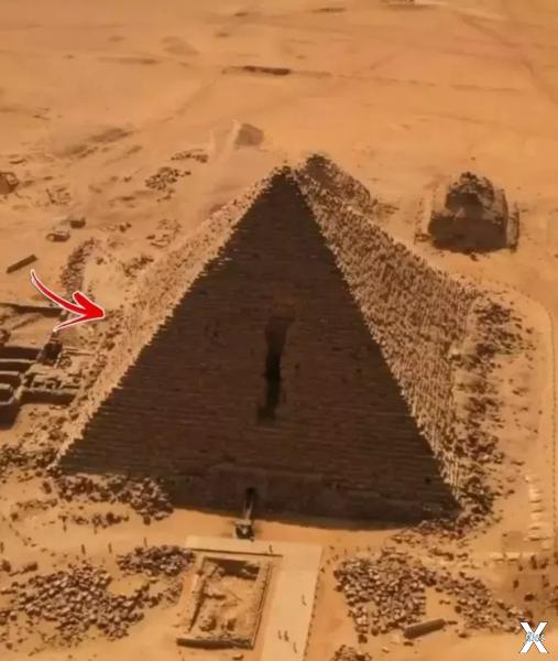 Пирамида Менкаура с возможным углубле...