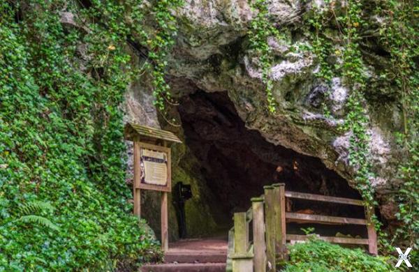 Вход в пещеру Матушки Шиптон
