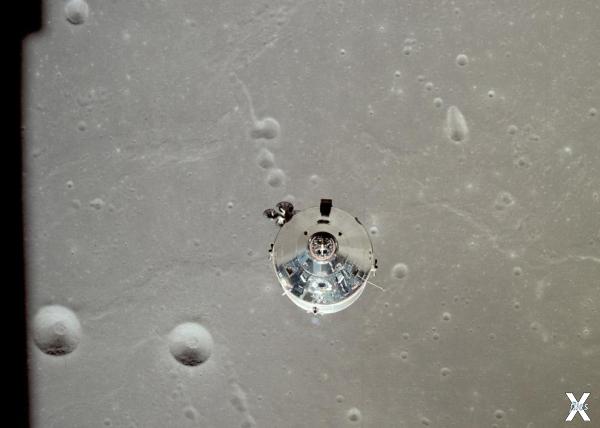 Спуск на поверхность Луны