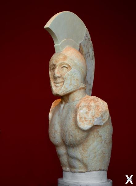Мраморная статуя гоплита. V век до н....