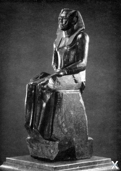 Статуэтка фараона Аменемхета III - со...