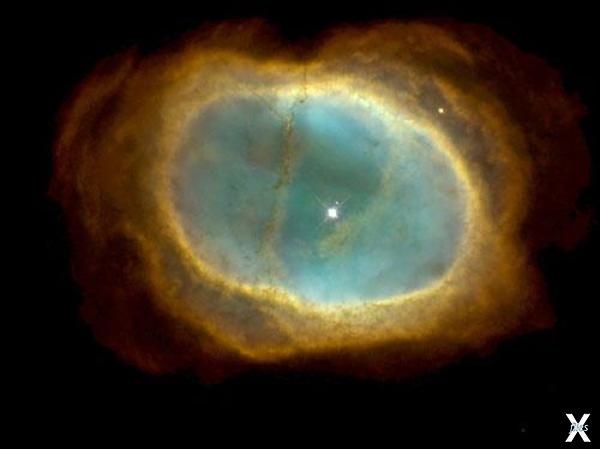 Планетарная туманность NGC 3132. В це...