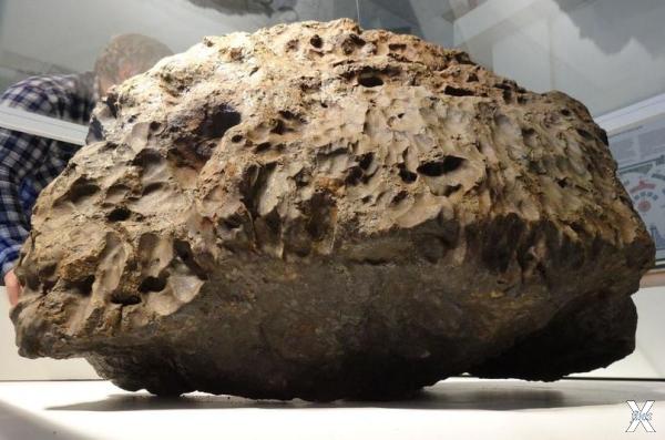 Фрагмент метеорита Челябинск