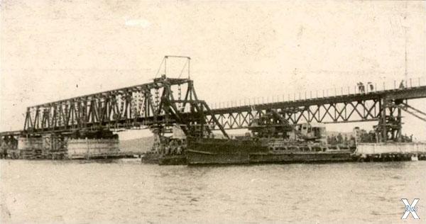 Мост через Керченский пролив в 1944 г...