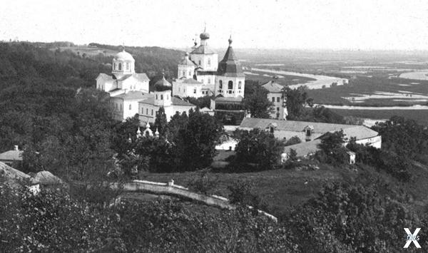 Молчанский монастырь в Путивле. Постр...