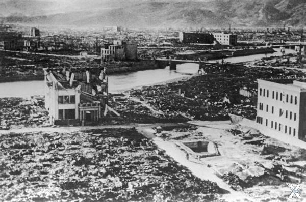 Хиросима после американской атомной б...