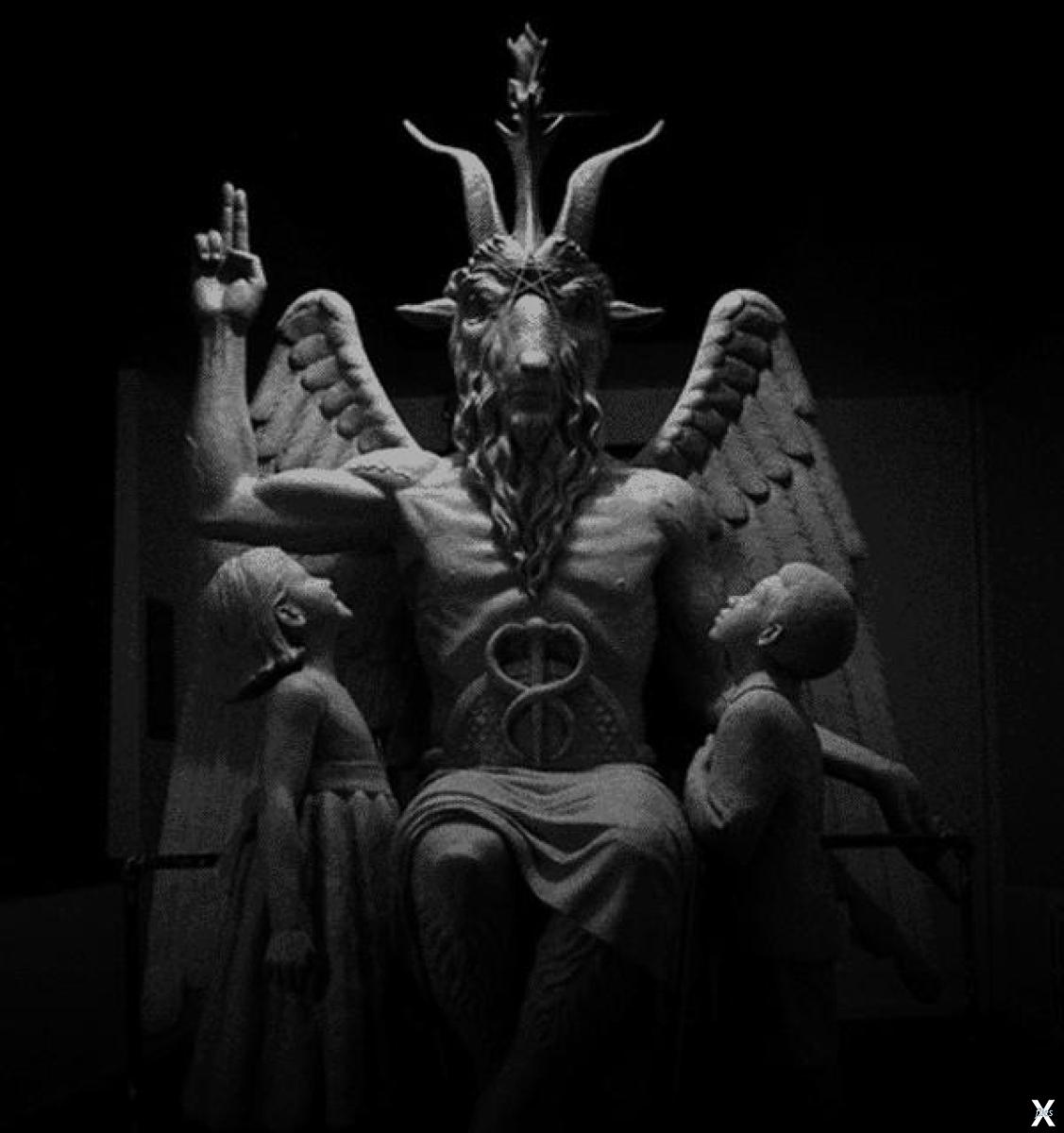 Дьявол успешная фото. Сатана Бафомет. Баал Ваал Молох. Бафомет статуя. Демон сатана Бафомет Баал.