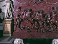 История порфирового саркофага св. Елены, написанная ватиканским исследователем