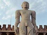 Гигантские каменные статуи индийских джайнских храмов