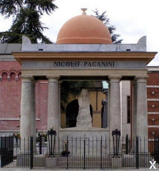 Памятник Паганини на пармском кладбище