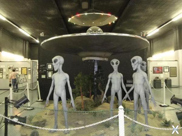 «Пришельцы» в современном музее в Роз...