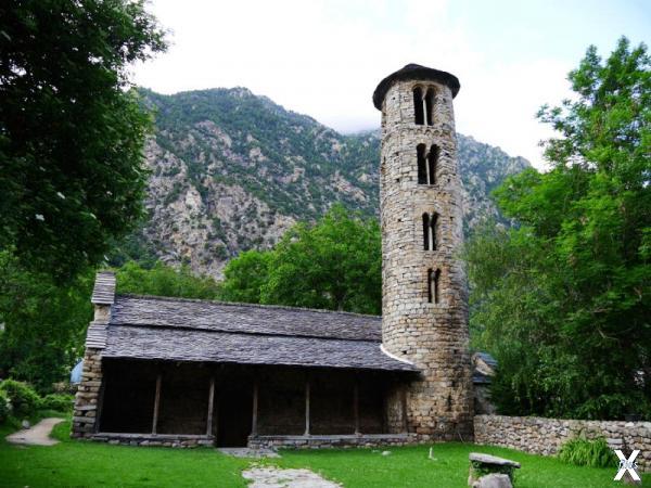 Церковь в Пиренеях