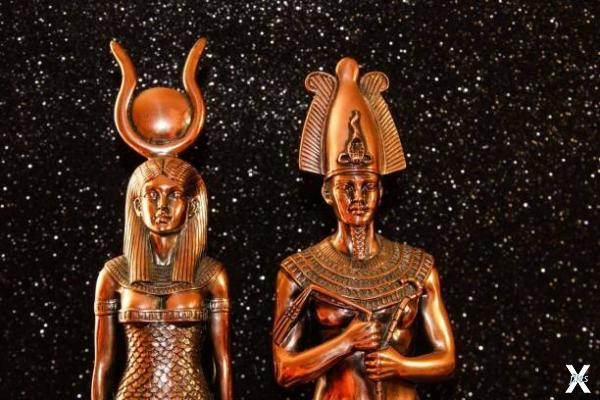Современные статуэтки Изиды и Осириса