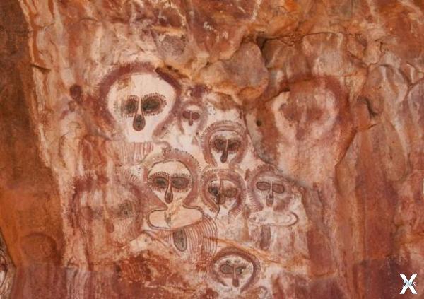 Наскальные рисунки аборигенов Ванджин...