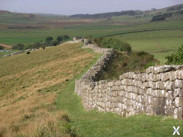 Часть стены Адриана (стена ранее была...