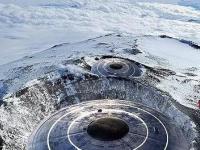В Антарктиде открылся люк, и в него влетел объект. Британские уфологи стали свидетелями и рассказали об этом