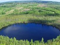 Озеро Бездонное: какие тайны хранит самый необычный подмосковный водоем