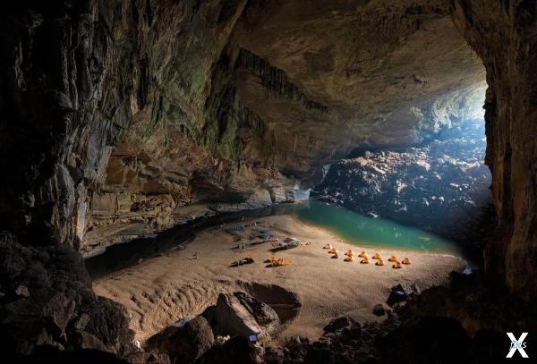 Шондонг. Самая большая пещера в мире....
