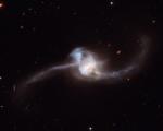 Телескоп подловил пару галактик в момент слияния