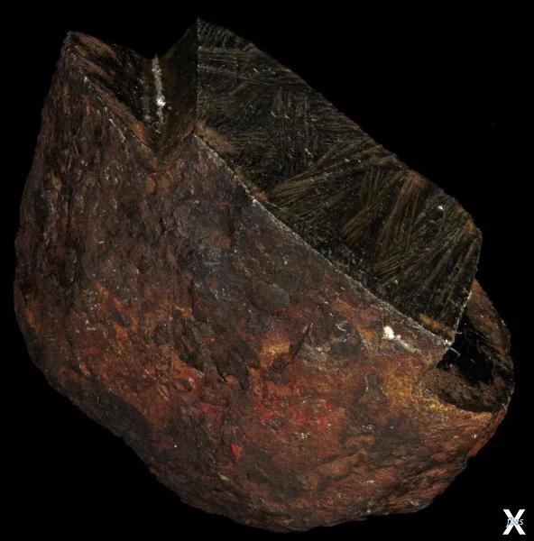 Кусок загадочного метеорита