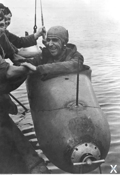 Итальянские подводные пловцы из «отря...