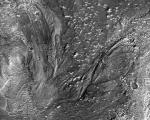 Рядом с марсианским кратером обнаружена система каналов