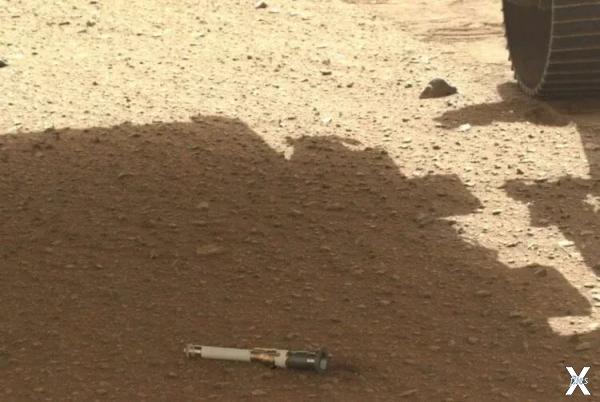 Пробирка с марсианским грунтом