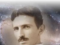 Почему Никола Тесла считал, что Луна не вращается вокруг своей оси?