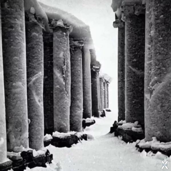 Колонны древнего города, Антарктида, ...