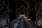Советские строители обнаружили под Сахалином древний туннель неизвестной цивилизации с "хорошо сохранившимися механизмами"