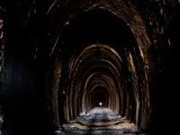 Советские строители обнаружили под Сахалином древний туннель неизвестной цивилизации с "хорошо сохранившимися механизмами"