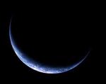 Европейский аппарат сфотографировал земной полумесяц