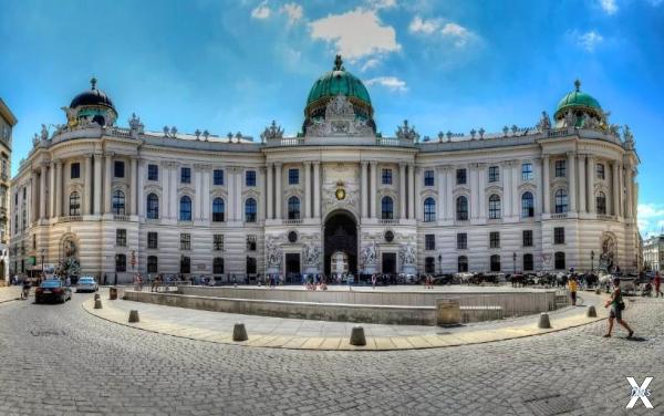 Императорский дворец Хофбург