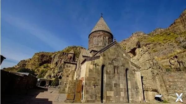 Эчмиадзинский монастырь