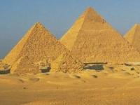Египетские пирамиды строили наемные рабочие