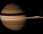 Ученые нашли жидкую воду на спутнике Сатурна