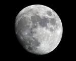 Луна уменьшается в диаметре